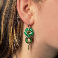 Urban Hippies - Frida Kahlo med gr�n Blomst