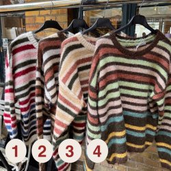 Stribet Sweater - Vlg Farve